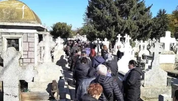Mormantul parintelui Ilie Lăcătușu - București