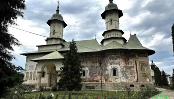 Mănăstirea Râșca - Dumbrăveni