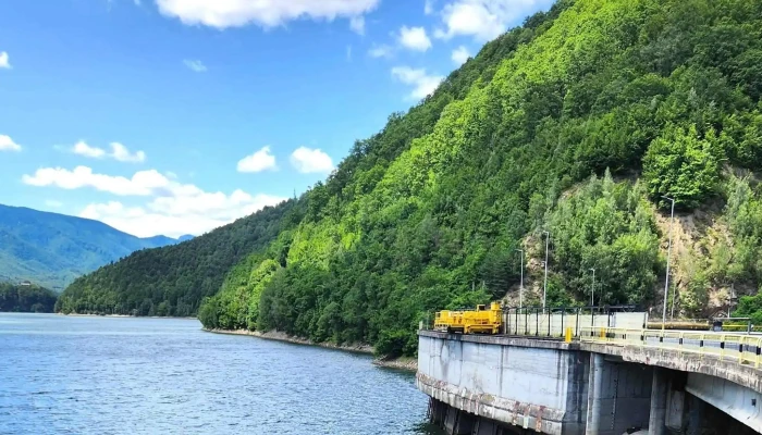 Barajul Malaia Aproape De Mine - Mălaia