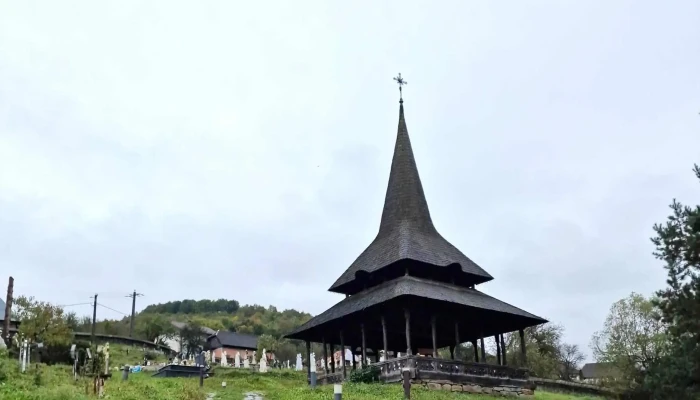 Biserica De Lemn Cuvioasa Paraschiva -  Poienile Izei - Poienile Izei