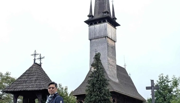 Biserica De Lemn Sf Arhangheli Din Satul Plopis Mm Cele Mai Recente - Plopiș