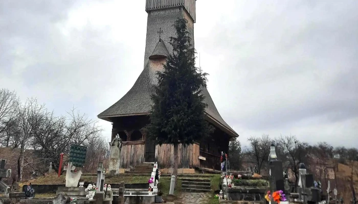 Biserica De Lemn Sf Arhangheli Din Satul Plopis Mm Locație - Plopiș