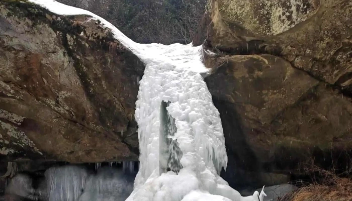 Cascada Muntioru -  Romania - Romania