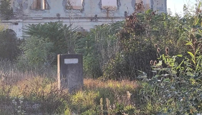 Castelul Huszar Din Apalina Program - Reghin