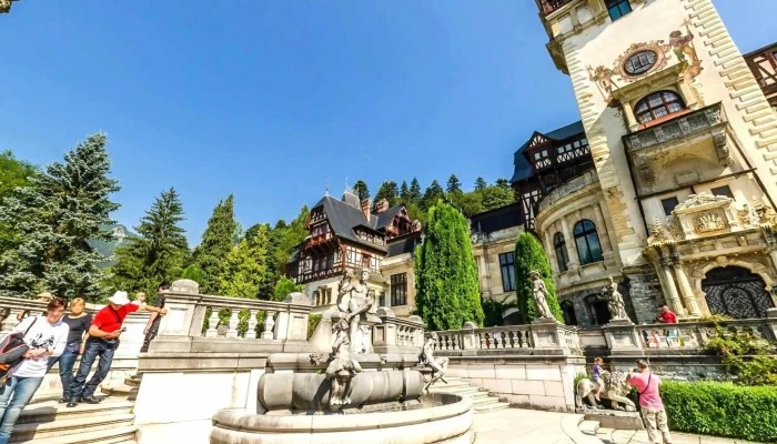 Castelul Peles Street View Si 360deg - Sinaia