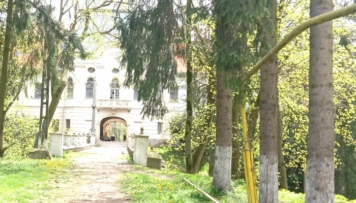 Castelul Teleki Din Gornesti Instagram - Gornești
