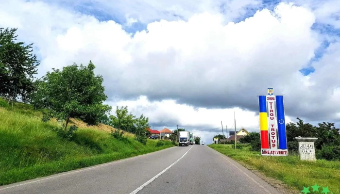 Comuna Targu Trotus Fotografii - Romania