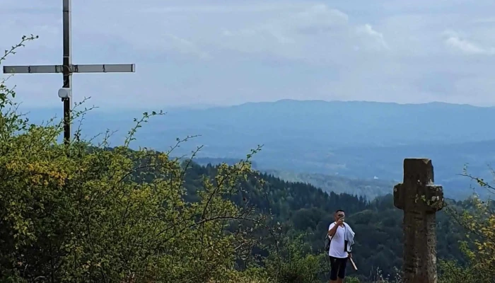 Crucea Lui Ursache -  Unde - Polovragi