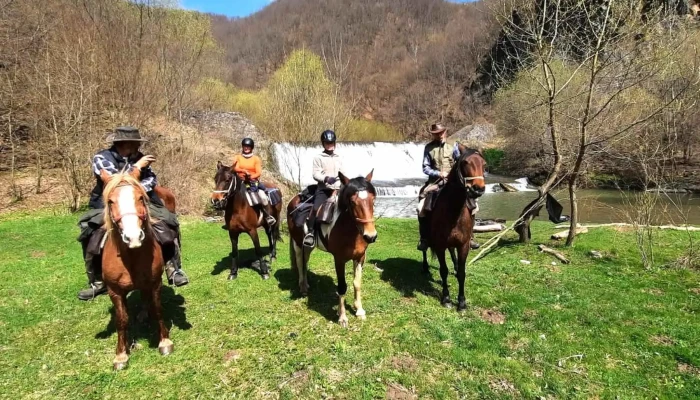 Defileul Capusului Număr - Căpușu Mare