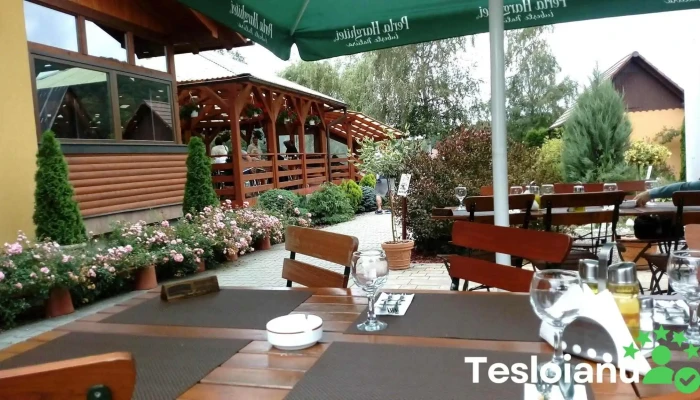 Han Pescaresc Campu Cetatii Atmosfera - Câmpu Cetăţii