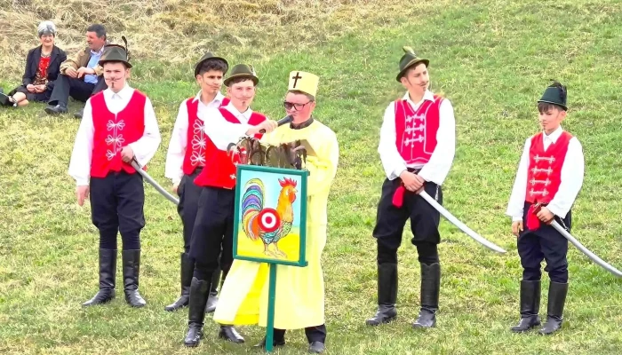 Impuscatul Cocosului La Apata Locație - Apața