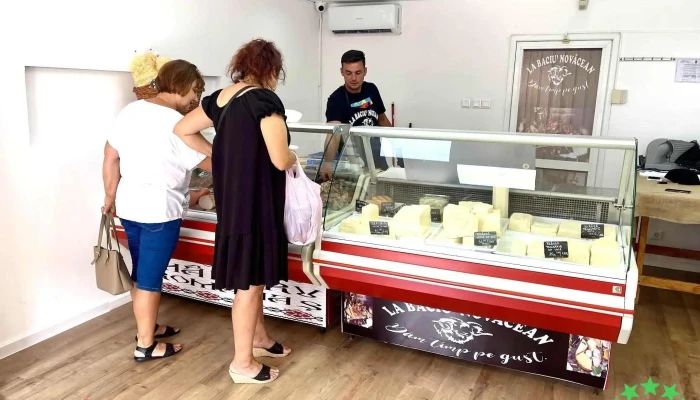 La Baciu Novacean Branzeturi Si Afumaturi Interior - Bumbești-jiu