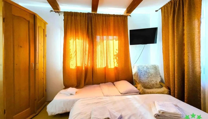 La Domnita -  Camere - Poienile Izei