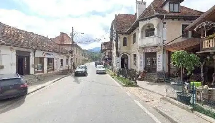 La Trasura Cu Bucate Street View Si 360deg - Bran