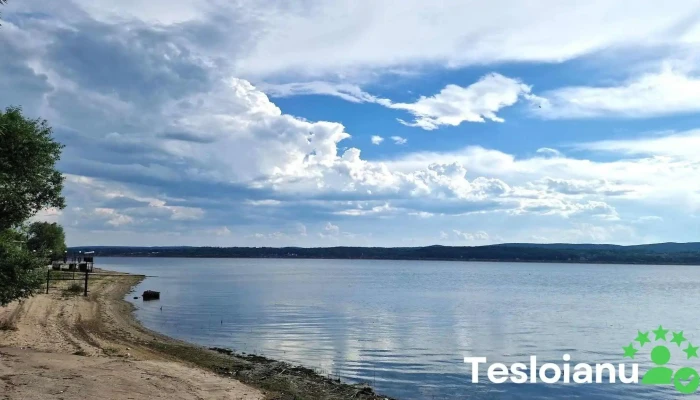 Lacul Budeasa -  Lac De Acumulare - Romania