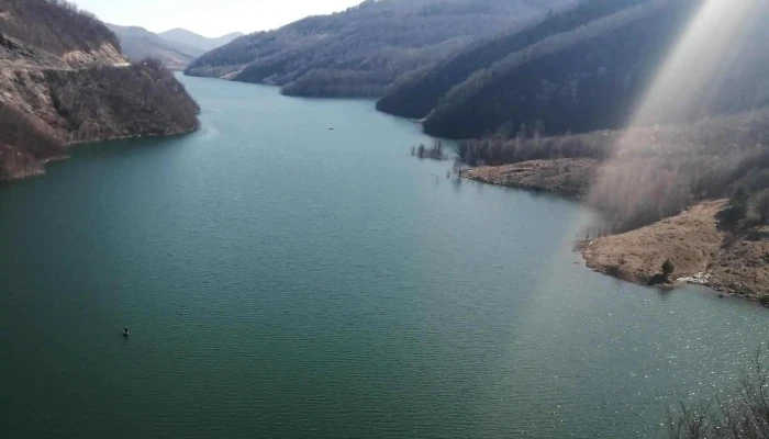 Lacul Siriu -  Site Web - Romania