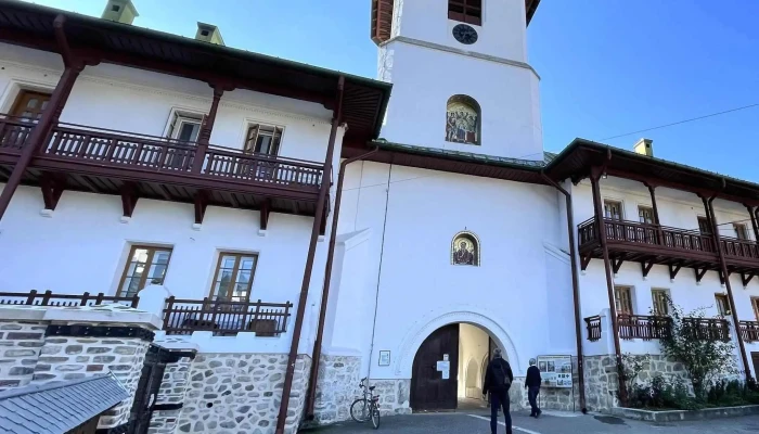 Manastirea Agapia Cum Să Ajungi Acolo - Agapia
