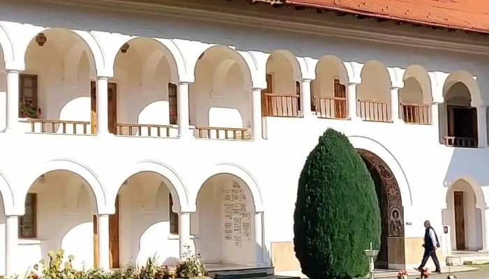 Manastirea Brancoveanu Videoclipuri - Stațiunea Climaterică Sâmbăta