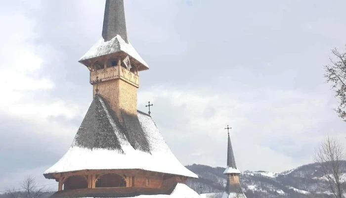 Manastirea Sfanta Cuvioasa Parascheva   Stramtura De La Proprietar - Strâmtura