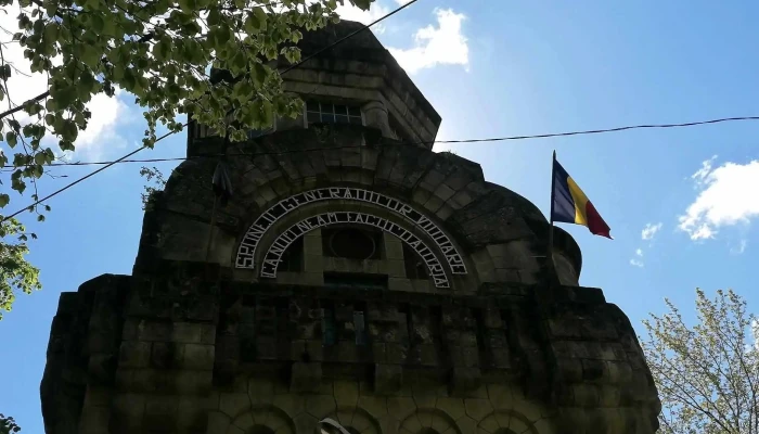 Monumentul Eroilor De Pe Dealul Magura Cum Să Ajungi Acolo - Târgu Ocna