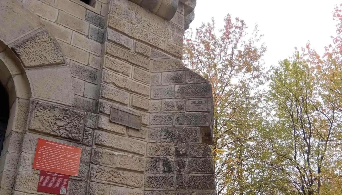 Monumentul Eroilor De Pe Dealul Magura Promoție - Târgu Ocna