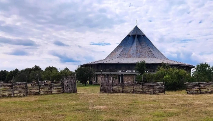 Muzeul De Istorie Si Arheologie Cucuteni -  Reduceri - Cucuteni