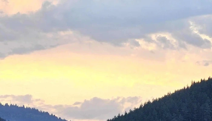 Piatra Teiului Piatra Dracului Unde - Poiana Teiului