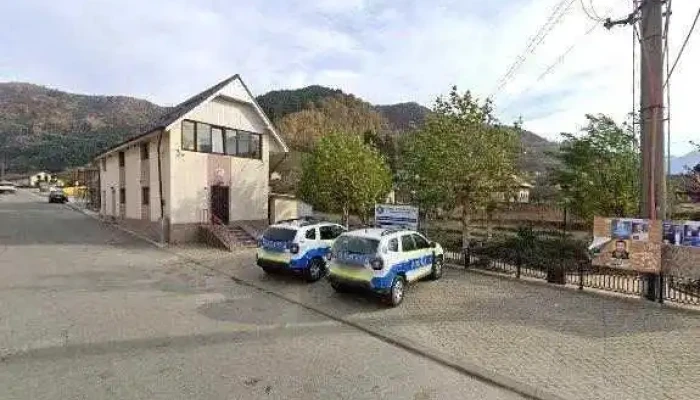 Primaria Caineni Cum Să Ajungi Acolo - Câinenii Mici