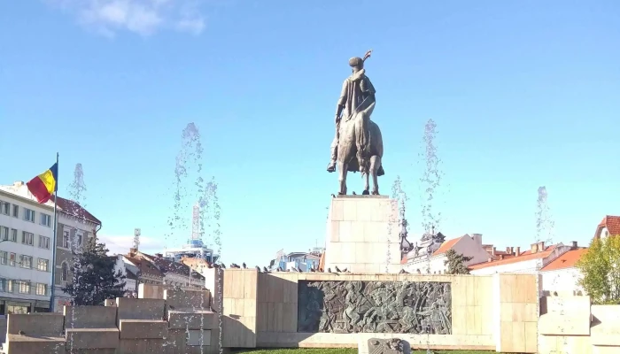 Statuia Lui Mihai Viteazu -  Cum Să Ajungi Acolo - Cluj-napoca