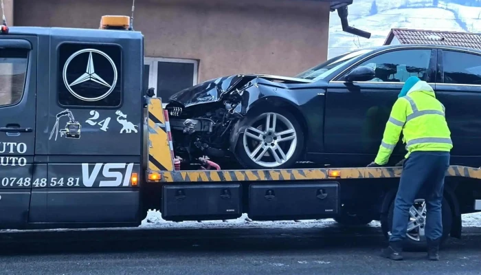 Tractari Auto Alex 247 Tractari Autocamioaneservice Mobilvulcanizare Svbistritavatra Dornei Deschis Acum - Vatra Dornei