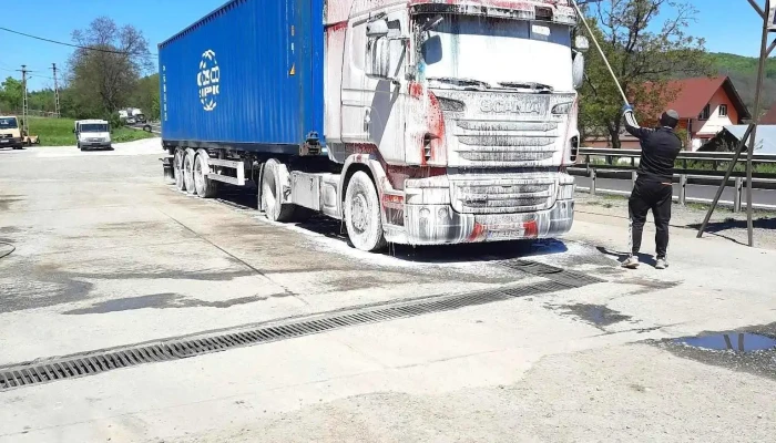 Valea Oltului: Platforma Auto, Vulcanizare, Service Auto - România