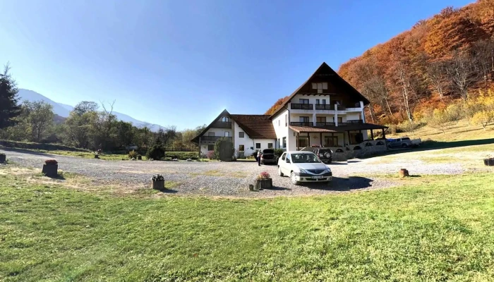Valea Salbatica -    Complex Turistic Street View Si 360deg - Brasov