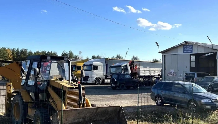Vulcanizare Auto Tir Service Auto Parcare Tir Non Stop Videoclipuri - Morărești